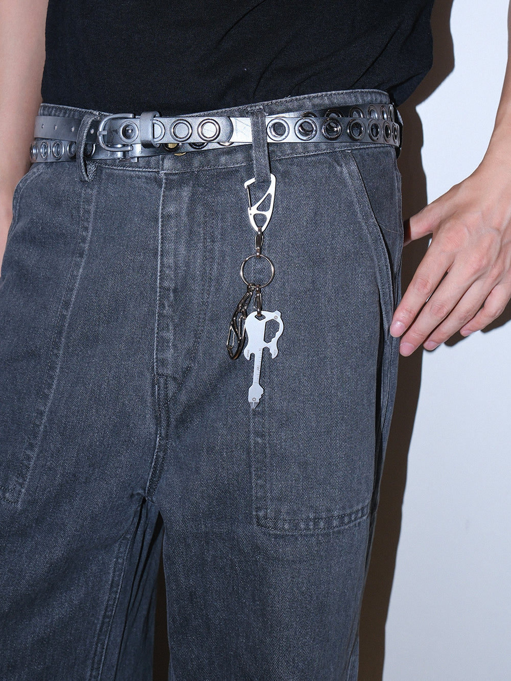 銀色吉他形狀鑰匙扣