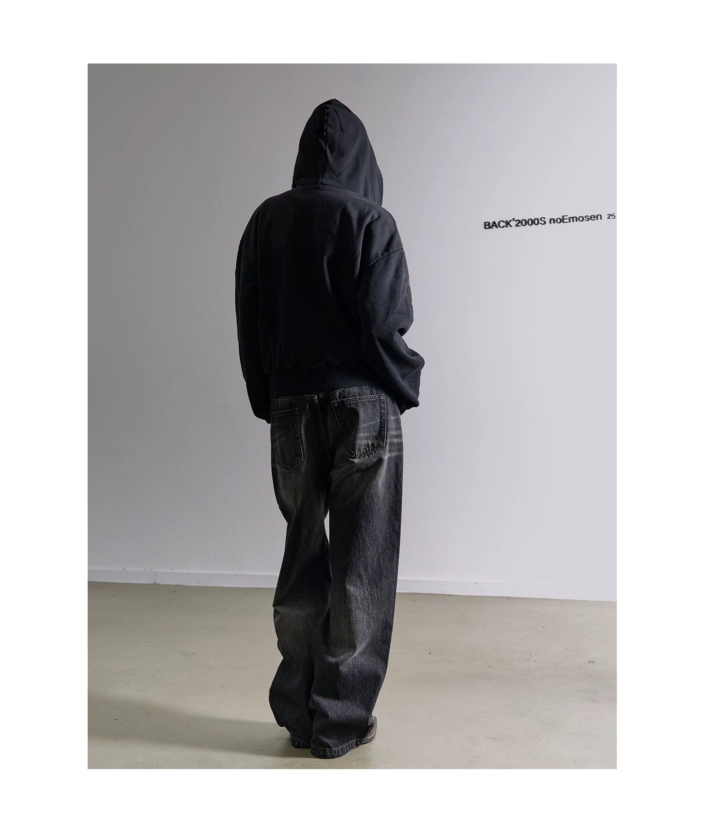 Distressed Whiskered Baggy Straight Jeans