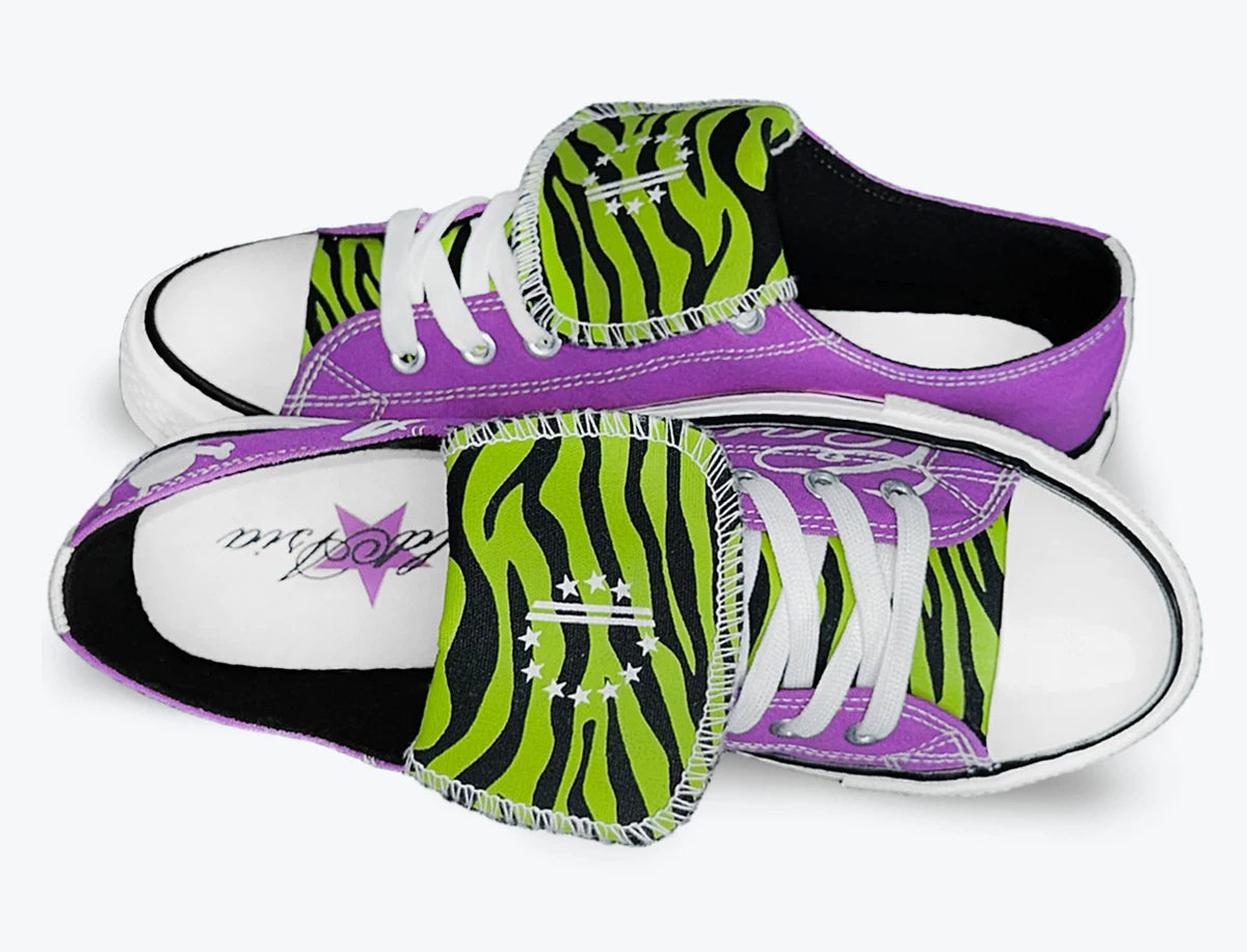 Zebra Tongue Script Skull Low-Top Canvas Sneakers - Purple top view with insole