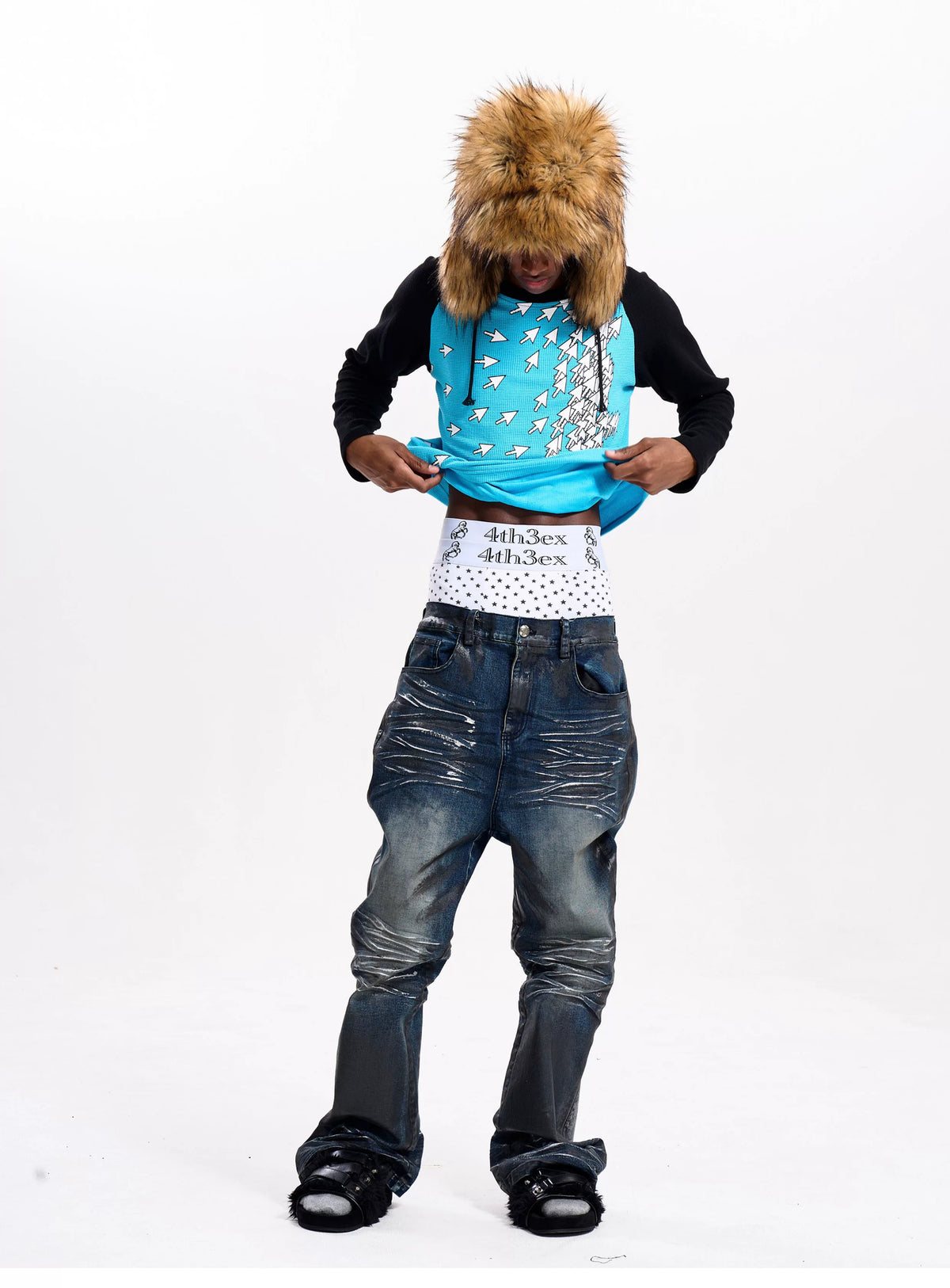 Fourth3ex Arrow Print Waffle Raglan Long Sleeve Tee - styled outfit