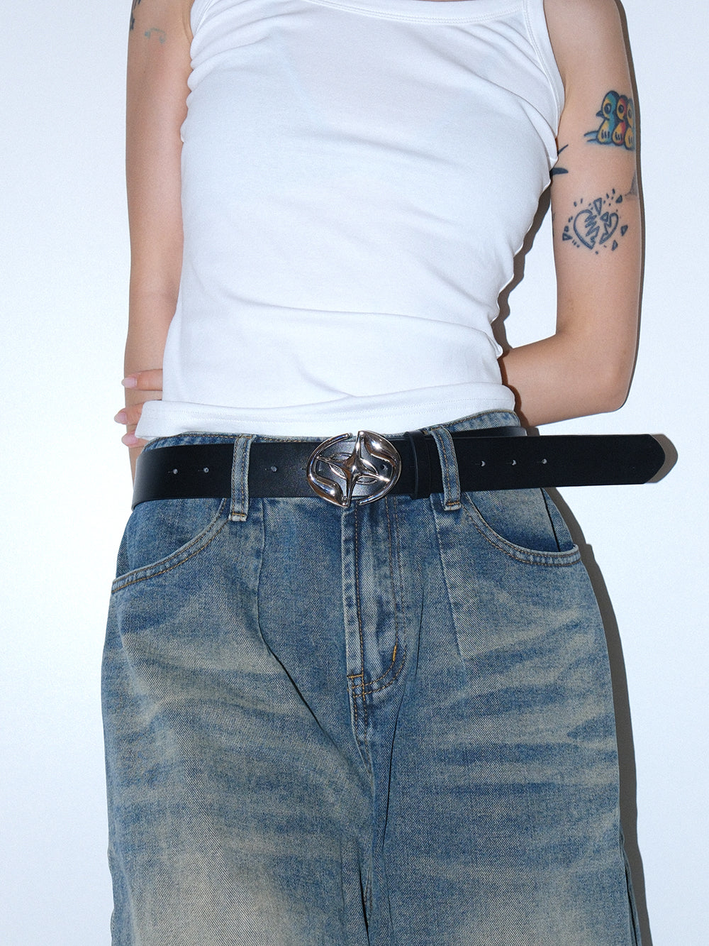 Polaris Round Silver Buckle Leather Belt