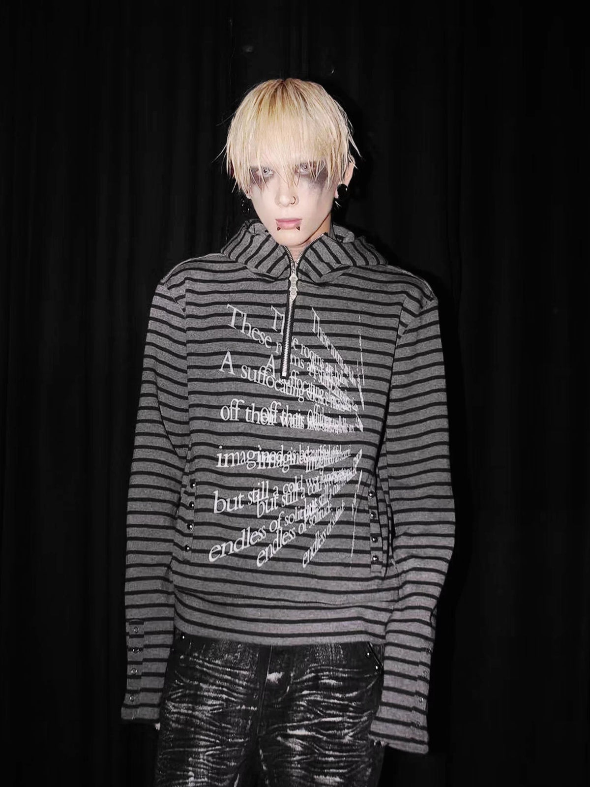 Striped Slogan Print Cropped Half-Zip Hoodie - Black grey stripe front