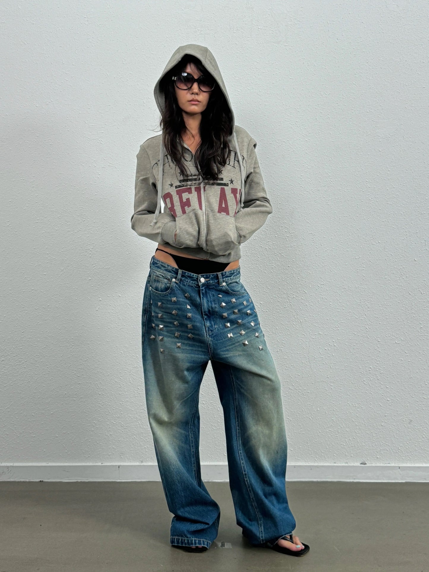 Distressed Whiskered Baggy Straight Jeans