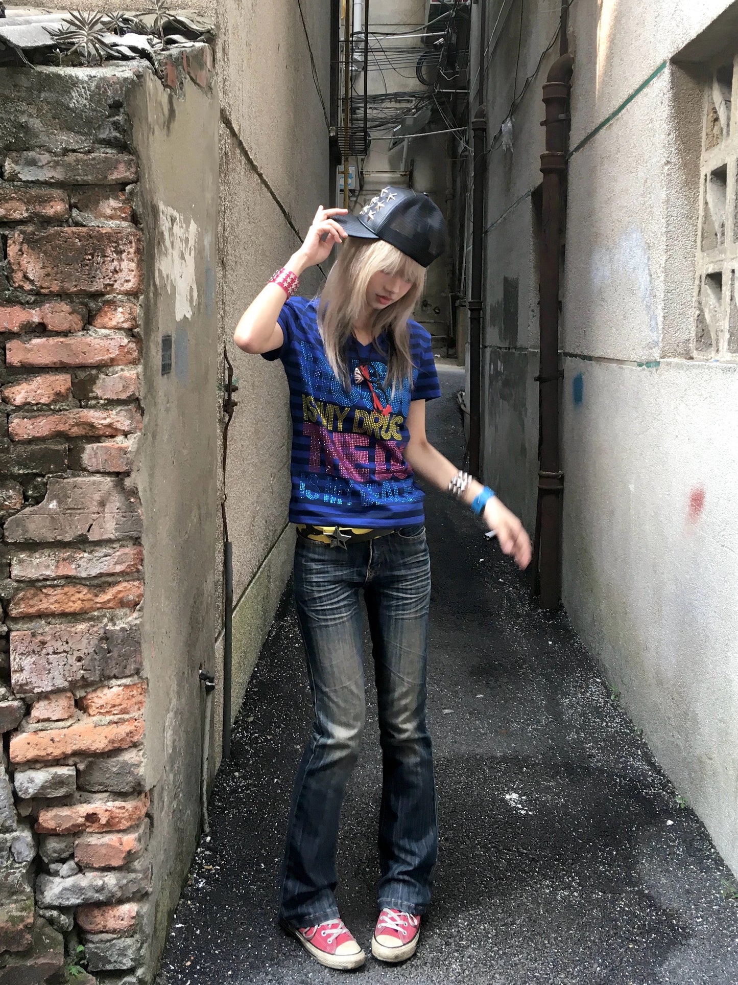 noE "MUSIC DRUG" Slogan Striped Tee - Vibrant Rhinestone Graphic Slim T-Shirt