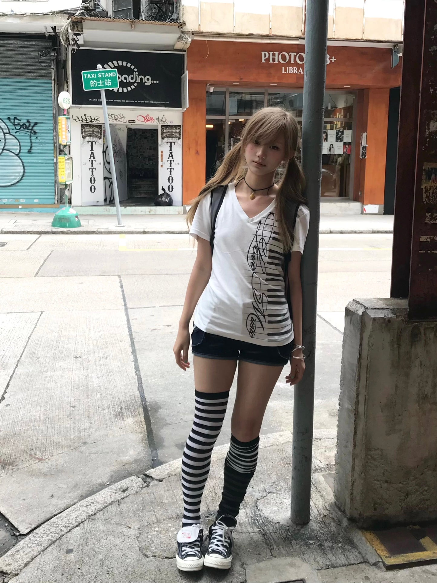 no E mosen "LovE Music" Rhinestone Baby Tee - Piano Keys Script V-Neck Slim Top