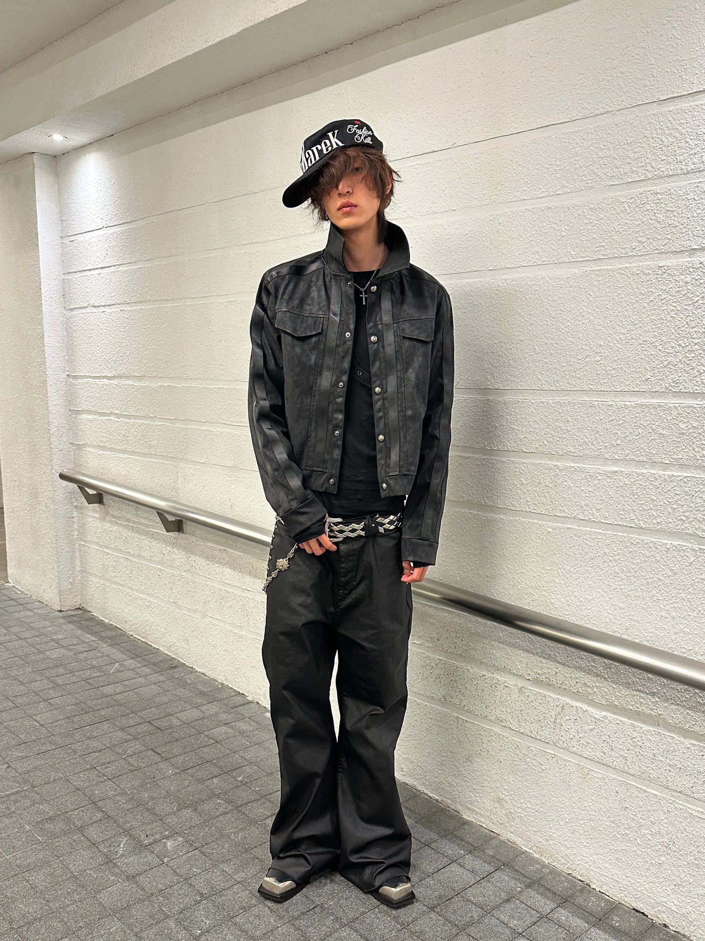 Vein Texture Silver Black Cropped Leather Jacket