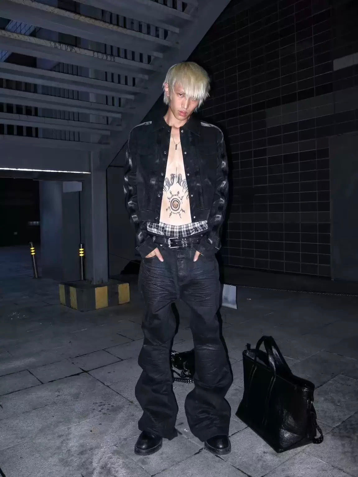 Vein Texture Silver Black Cropped Leather Jacket